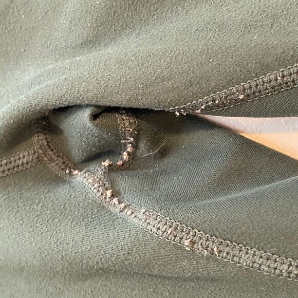 Fabletics Women’s Green High Rise Leggings Size M Athletic Yoga Pants - Picture 5 of 8